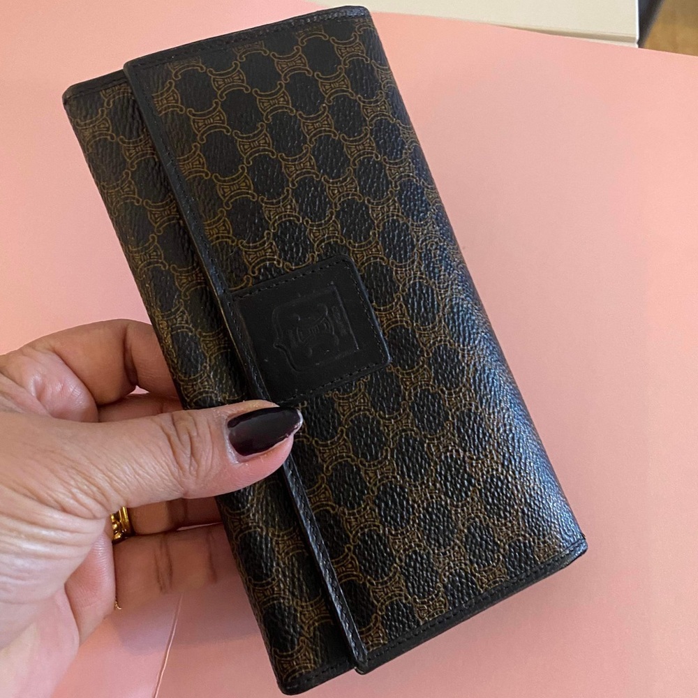 Authentic Celine long wallet kisslock